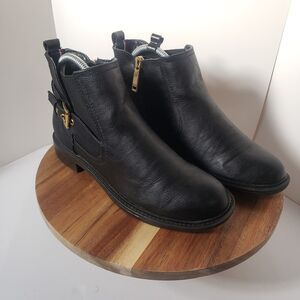 Tommy Hilfiger Women's Black Leather Bootie, Size 6 M Zip Buckle Stretch To Fit.